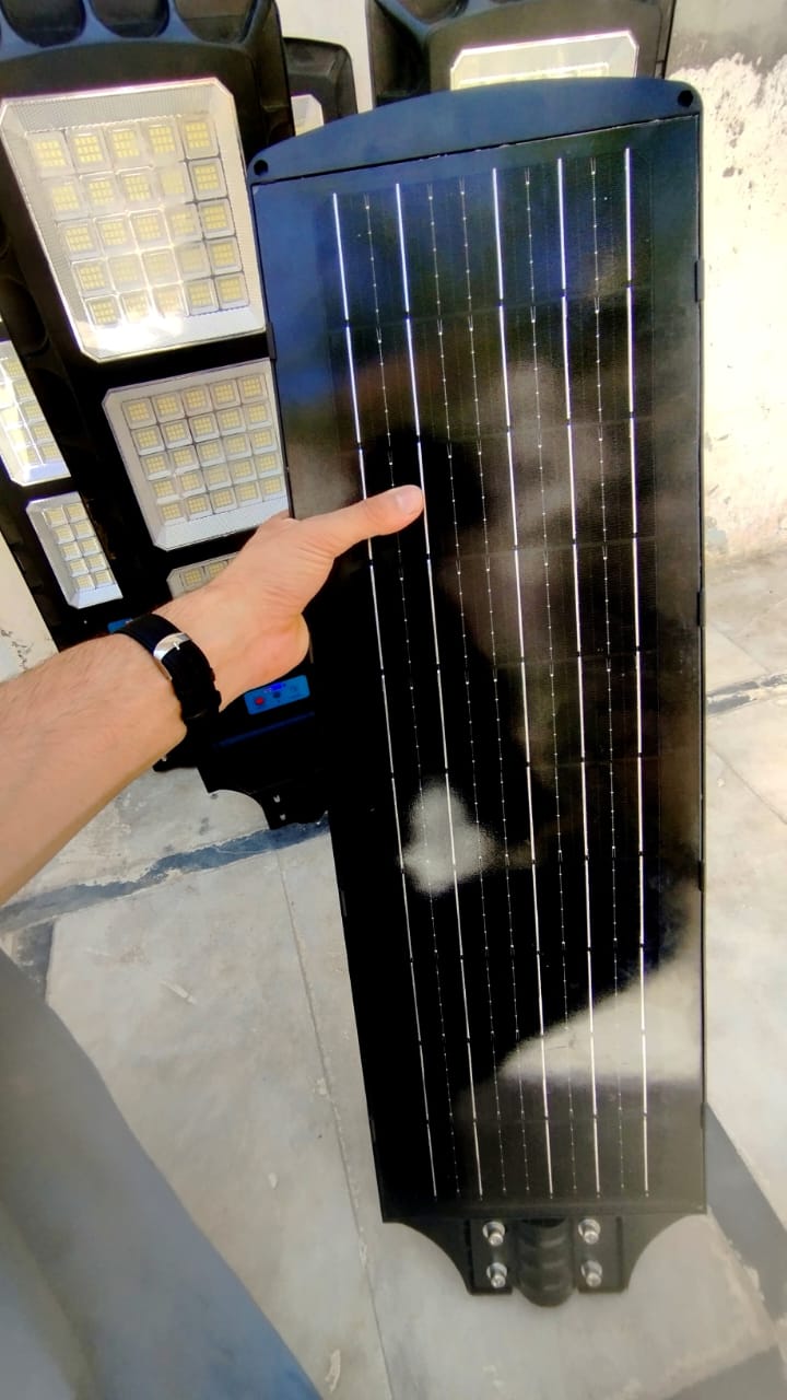300W Solar LED Street Light 12 hours battery Backup 1 Year Warranty